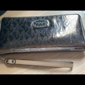 MK wristlet